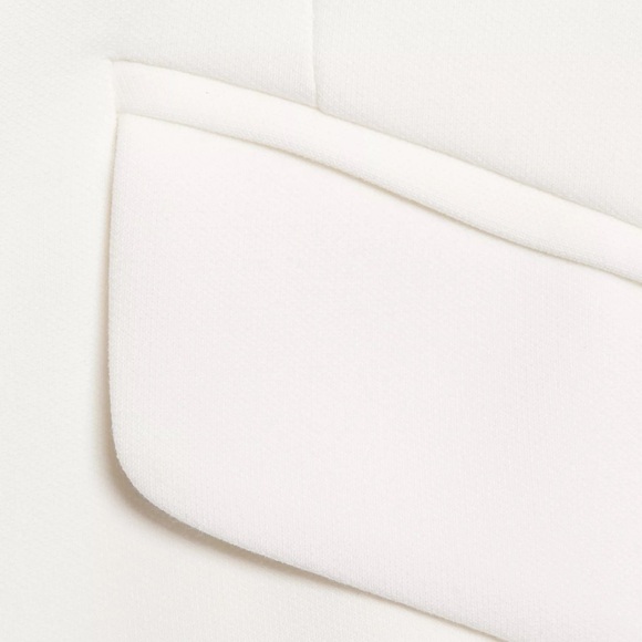 Favorite Daughter

The Favorite Blazer - Picture 4 of 5